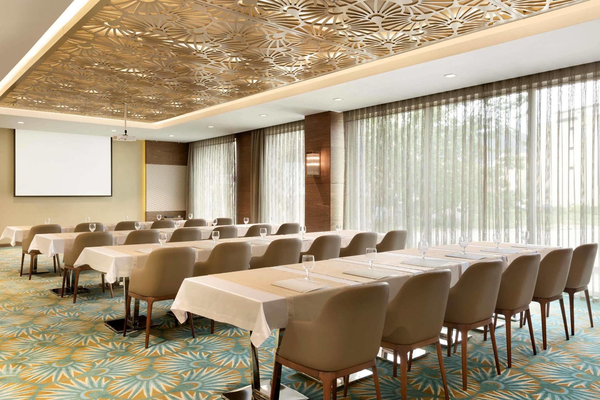 Ramada By Wyndham Gemli̇K Hotel Gemlik Eksteriør billede